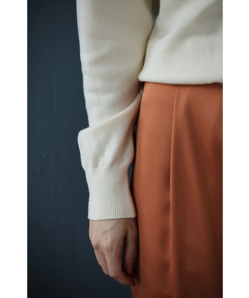 cawaii（カワイイ）の「アシンメトリーなビジューネックニットプルオーバートップス（ブローチ付き）（ニット/セーター・レディース・アイボリー・FREE）」の13枚目の写真