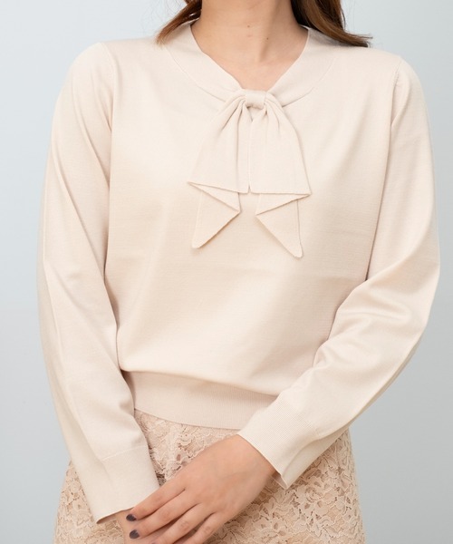 STRAWBERRY-FIELDS（ストロベリーフィールズ）の「コンフォートイネス_リボンタイニット（ニット/セーター・レディース・ブラック×ベージュ/ライトブルー/ピンクベージュ・2）」の3枚目の写真