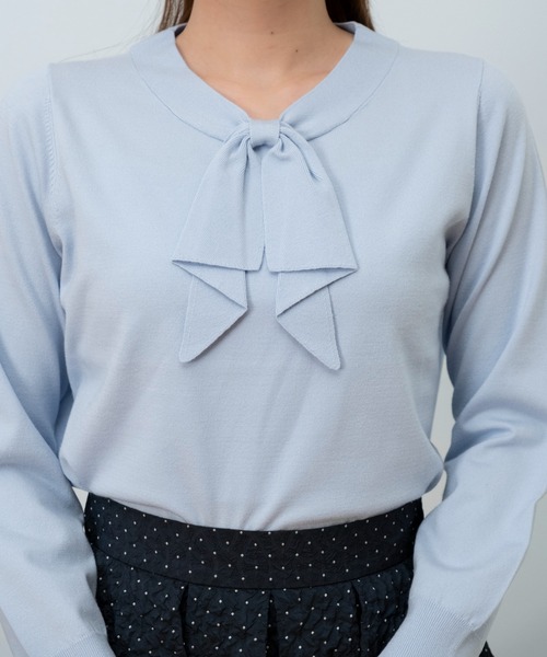 STRAWBERRY-FIELDS（ストロベリーフィールズ）の「コンフォートイネス_リボンタイニット（ニット/セーター・レディース・ブラック×ベージュ/ライトブルー/ピンクベージュ・2）」の7枚目の写真