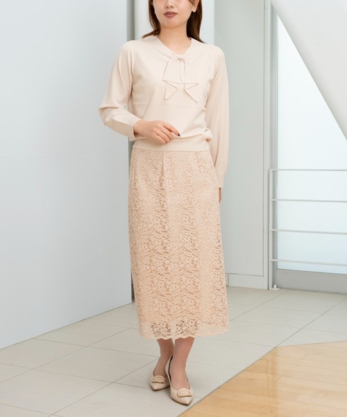 STRAWBERRY-FIELDS（ストロベリーフィールズ）の「コンフォートイネス_リボンタイニット（ニット/セーター・レディース・ブラック×ベージュ/ライトブルー/ピンクベージュ・2）」の5枚目の写真