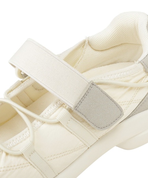 earth music&ecology（アースミュージックアンドエコロジー）の「ドローコードスニーカー（スニーカー・レディース・グリーン/ブラック/アイボリー・M/S/L）」の8枚目の写真