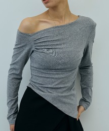 アシメオフショルカットトップス