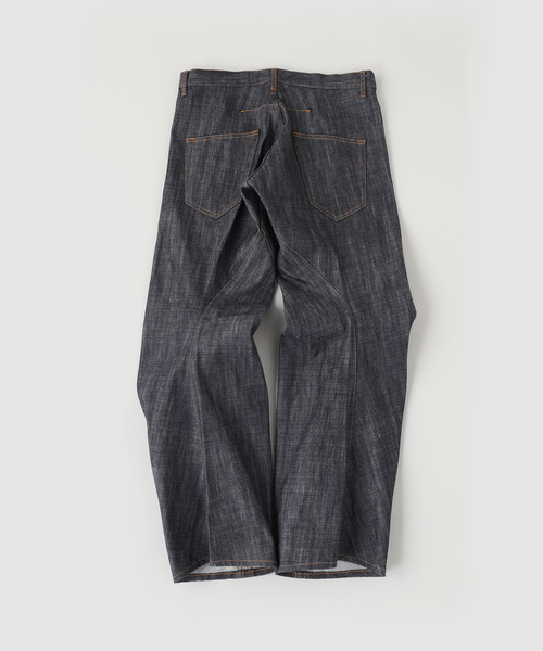 NVRFRGT(ネヴァーフォーゲット)の「NVRFRGT / ネヴァーフォーゲット 3D TWISTED JEANS 3.0(デニムパンツ・メンズ・ブルー・3/2/1)」の2枚目の写真