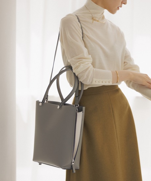 E'POR(エポール)の「【E'POR】Y BAG Short/通勤・軽量・新型・26AW(トートバッグ・レディース・ブラック/キナリ/グレー/モスグリーン/ダークブラウン/ブルー/ワイン・FREE)」の4枚目の写真