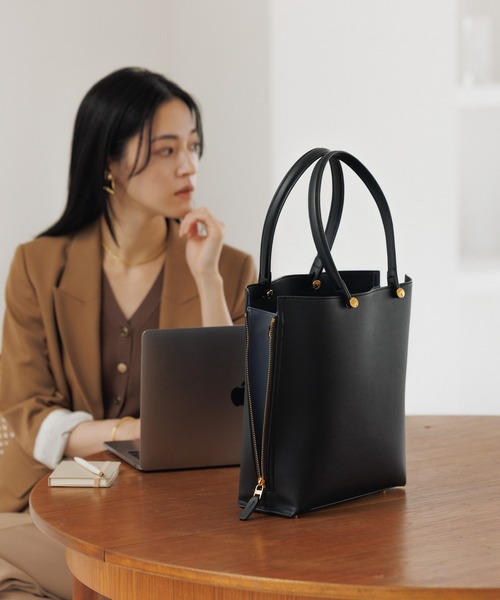 E'POR(エポール)の「【E'POR】Y BAG Short/通勤・軽量・新型・26AW(トートバッグ・レディース・ブラック/キナリ/グレー/モスグリーン/ダークブラウン/ブルー/ワイン・FREE)」の3枚目の写真