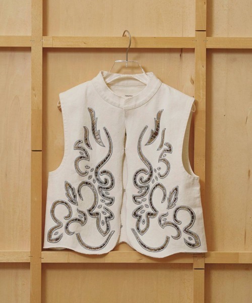TODAYFUL（トゥデイフル）の「TODAYFUL　Cut Lace Twill Vest カットレースツイルベスト/12610430（ベスト・レディース・キナリ/ブラック・ONE SIZE）」の10枚目の写真