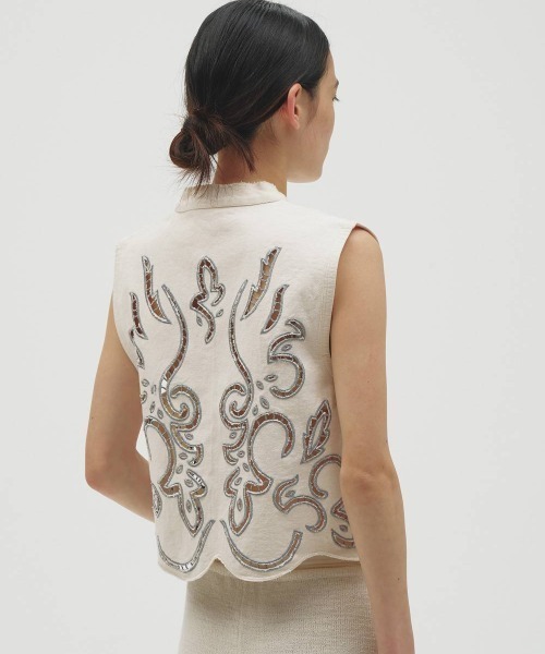 TODAYFUL（トゥデイフル）の「TODAYFUL　Cut Lace Twill Vest カットレースツイルベスト/12610430（ベスト・レディース・キナリ/ブラック・ONE SIZE）」の5枚目の写真