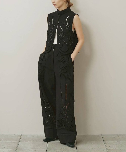 TODAYFUL（トゥデイフル）の「TODAYFUL　Cut Lace Twill Vest カットレースツイルベスト/12610430（ベスト・レディース・キナリ/ブラック・ONE SIZE）」の18枚目の写真