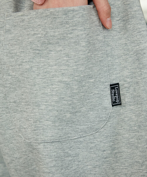 FREAK'S STORE(フリークスストア)の「PUBLUX/パブリュクス LOVE POP STUDIO カーブカットパンツ 限定展開(スウェットパンツ・メンズ・ブラック/グレー/ライトグレー・L/M/S)」の14枚目の写真