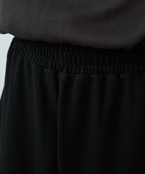 FREAK'S STORE(フリークスストア)の「PUBLUX/パブリュクス LOVE POP STUDIO カーブカットパンツ 限定展開(スウェットパンツ・メンズ・ブラック/グレー/ライトグレー・L/M/S)」の4枚目の写真