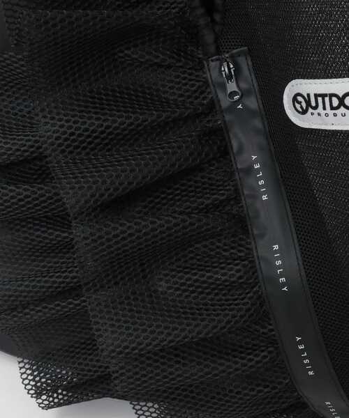 SOFFITTO(ソフィット)の「《WEB限定》【RISLEY×OUTDOOR(リズレイ×アウトドア)】トライアングルフリルバッグ(ショルダーバッグ・レディース・ベージュ/ブラック・FREE)」の7枚目の写真