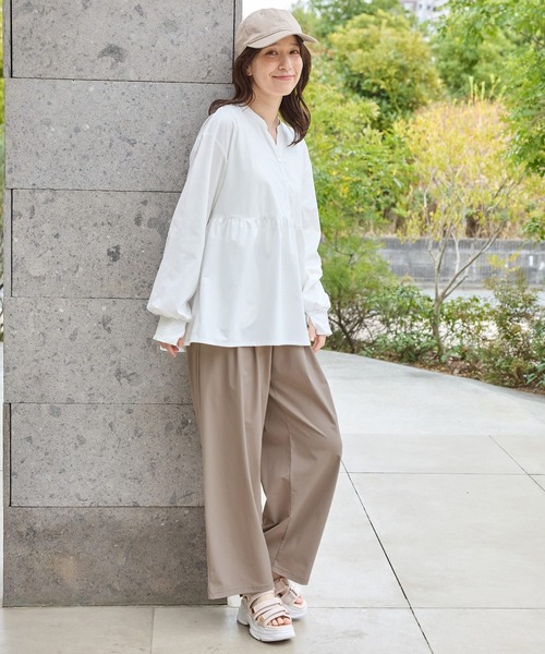 Honeys（ハニーズ）の「【ハニさら・接触冷感・速乾ドライ・抗菌防臭・ＵＶカット】大人のストレートパンツ（その他パンツ・レディース・チャコール/ブラック/グレイッシュベージュ/カーキ/ブラウン・S/M/LL/L/3L）」の21枚目の写真