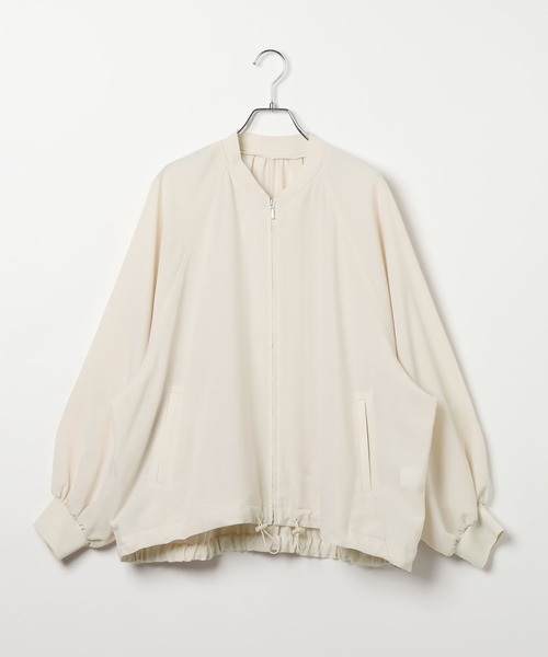 LEPSIM(レプシィム)の「UVドロストギャザーブルゾン 634166(ブルゾン・レディース・アイボリー/チャコールグレー/セージグリーン・FREE)」の2枚目の写真