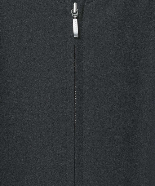 LEPSIM(レプシィム)の「UVドロストギャザーブルゾン 634166(ブルゾン・レディース・アイボリー/チャコールグレー/セージグリーン・FREE)」の14枚目の写真