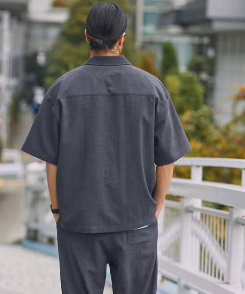 THE CRAFT CREW PRODUCTS(ザクラフトクループロダクツ)の「【UNNOTICEシリーズ】<セットアップ対応>ドライタッチ テックリネン 半袖オープンカラーシャツ / UVカット・クイックドライ【THE CRAFT CREW PRODUCTS】(シャツ/ブラウス・メンズ・ネイビー系/グレイッシュベージュ/サックスブルー/アイボリー/オリーブ系/ブラック/ダークブラウン/チャコール・S/M/L)」の18枚目の写真