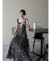 A AMEL（エイメル）の「フリルカラーフラワープリントドレス（ワンピース）」