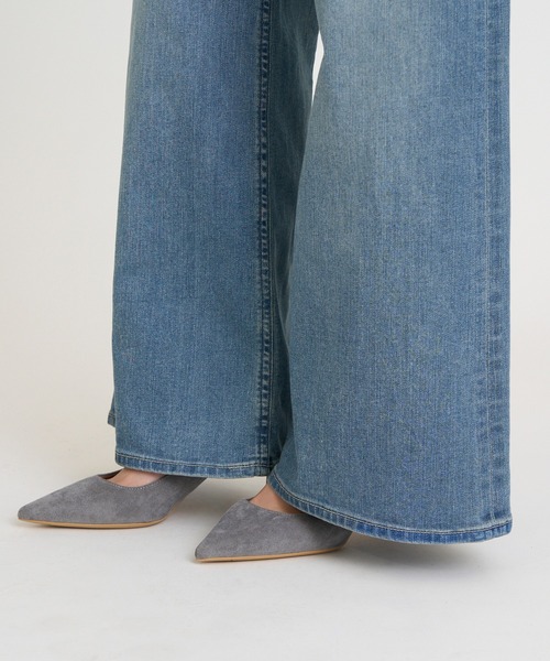 YANUK(ヤヌーク)の「Really Light ワイドフレア"Mid Rise LYDIA"(デニムパンツ・レディース・ブルー・26inch/25inch/24inch/23inch/22inch/21inch/27inch)」の12枚目の写真