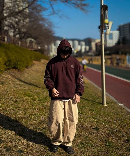 GAKKAI UNIONS(ガッカイユニオンズ)の「スタライト刺繍フードパーカー バーガンディ(パーカー・レディース・その他・X-LARGE/LARGE/MEDIUM/SMALL)」の6枚目の写真