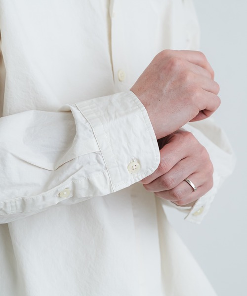 quadro（クオドロ）の「強撚ダンプオープンカラープルオーバーシャツ（シャツ/ブラウス・メンズ・ライトグレー/ダークネイビー/ライトベージュ・MEDIUM/LARGE）」の19枚目の写真