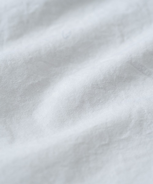 quadro（クオドロ）の「強撚ダンプオープンカラープルオーバーシャツ（シャツ/ブラウス・メンズ・ライトグレー/ダークネイビー/ライトベージュ・MEDIUM/LARGE）」の13枚目の写真