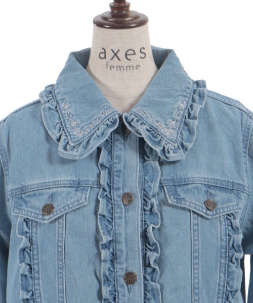 axes femme(アクシーズファム)の「ローズ刺繍フリルデニムジャケット(その他アウター・レディース・ホワイト/ケミカルウォッシュ・FREE)」の14枚目の写真