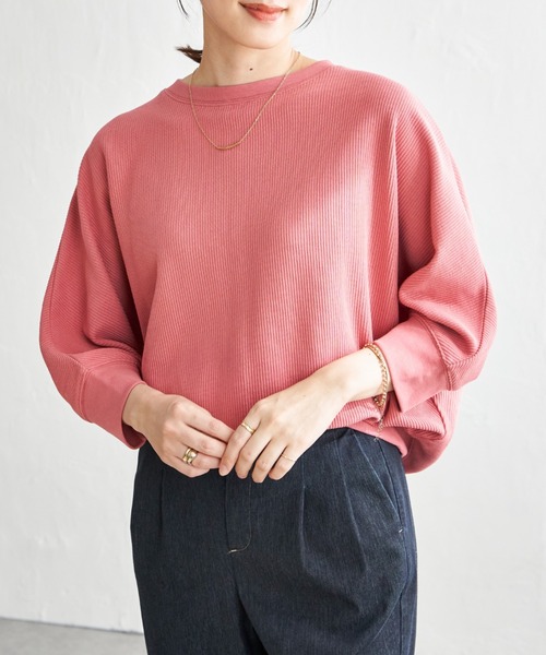 ikka（イッカ）の「【雑誌InRed5月号掲載】タックフライスドルマンプルオーバー 【親子コーデ】（Tシャツ/カットソー・レディース・ピンク/グレイッシュベージュ/その他1/ネイビー・L/M）」の4枚目の写真