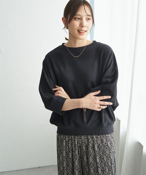 ikka（イッカ）の「【雑誌InRed5月号掲載】タックフライスドルマンプルオーバー 【親子コーデ】（Tシャツ/カットソー・レディース・ピンク/グレイッシュベージュ/その他1/ネイビー・L/M）」の5枚目の写真