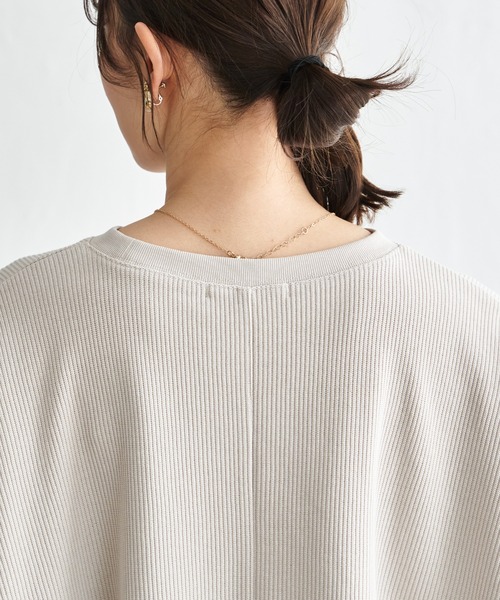 ikka（イッカ）の「【雑誌InRed5月号掲載】タックフライスドルマンプルオーバー 【親子コーデ】（Tシャツ/カットソー・レディース・ピンク/グレイッシュベージュ/その他1/ネイビー・L/M）」の21枚目の写真