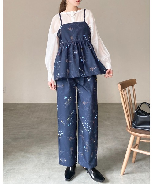 She's Closet(シーズクローゼット)の「フラワープリント ストレート ワイド 花柄パンツ(その他パンツ・レディース・ブラック/ネイビー/オフホワイト・FREE)」の7枚目の写真