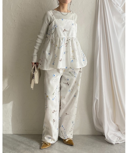 She's Closet(シーズクローゼット)の「フラワープリント ストレート ワイド 花柄パンツ(その他パンツ・レディース・ブラック/ネイビー/オフホワイト・FREE)」の12枚目の写真