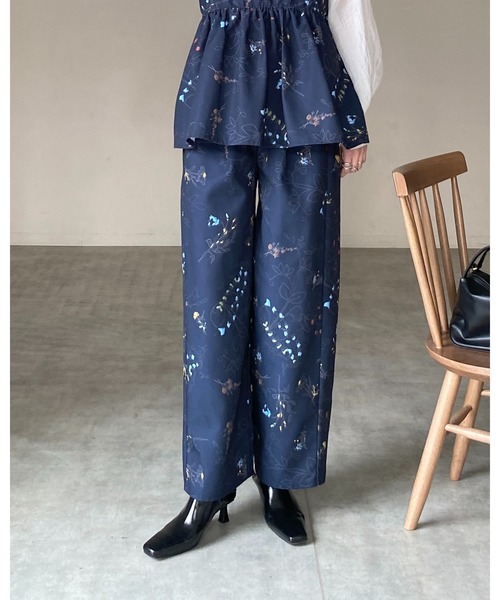 She's Closet(シーズクローゼット)の「フラワープリント ストレート ワイド 花柄パンツ(その他パンツ・レディース・ブラック/ネイビー/オフホワイト・FREE)」の21枚目の写真