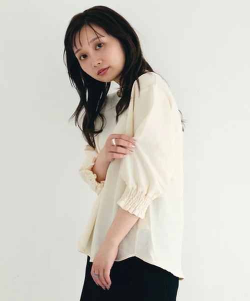merrylatte(メリーラテ)の「シャーリングスリーブブラウス【IROHANI】(シャツ/ブラウス・レディース・グリーン/ブラック/ホワイト・FREE)」の13枚目の写真