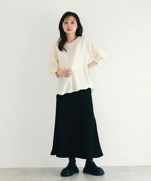 merrylatte(メリーラテ)の「シャーリングスリーブブラウス【IROHANI】(シャツ/ブラウス・レディース・グリーン/ブラック/ホワイト・FREE)」の4枚目の写真
