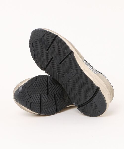 GOLDEN GOOSE(ゴールデングース)の「レディース Running Sole シルバー グリッター&ダブグレースエード(スニーカー・レディース・シルバー×ブラック・35/36/37/38/40/39)」の7枚目の写真