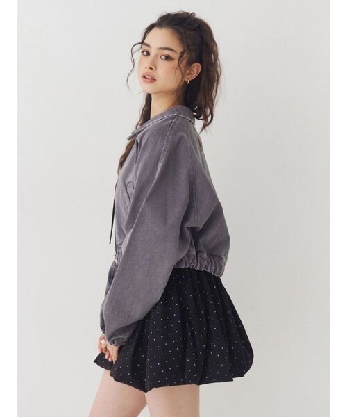 EVRIS(エヴリス)の「ヴィンテージライクデニムショートブルゾン 春服(デニムジャケット・レディース・ブルー/ブラック・FREE)」の5枚目の写真