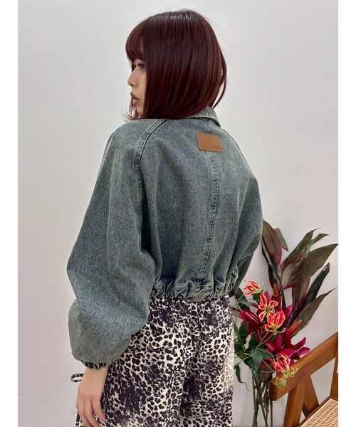 EVRIS(エヴリス)の「ヴィンテージライクデニムショートブルゾン 春服(デニムジャケット・レディース・ブルー/ブラック・FREE)」の14枚目の写真