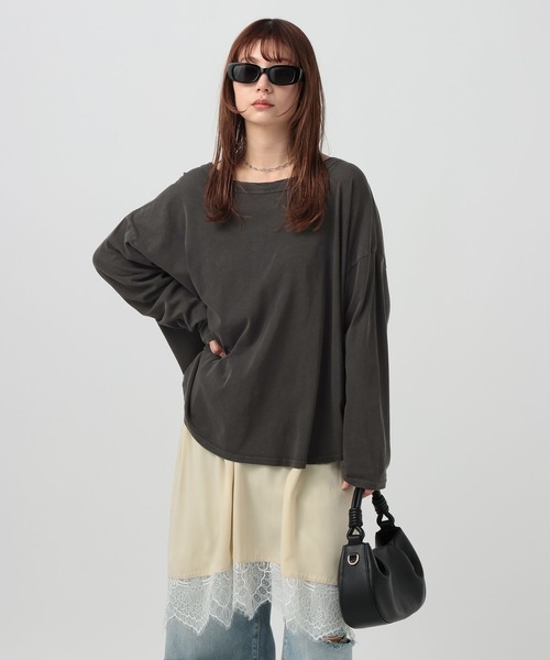 BAYFLOW(ベイフロー)の「バイアスシアーロングスリーブTシャツ(Tシャツ/カットソー・レディース・オフホワイト/ピンク/チャコール・FREE)」の2枚目の写真