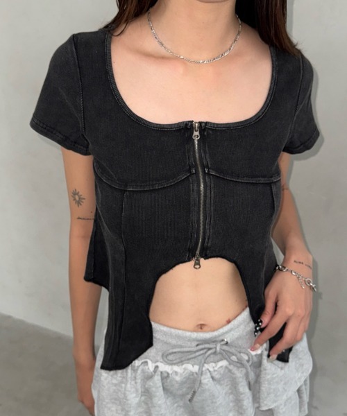 Bamm（バム）の「フロントジップデザインヘムT（Tシャツ/カットソー・レディース・ブラック/ホワイト/チャコールグレー・FREE）」の5枚目の写真