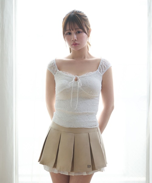M DOLLY(エムドリー)の「Lace emma ribbon tops / レースエマリボントップス(その他トップス・レディース・ブラック/ホワイト・FREE)」の2枚目の写真