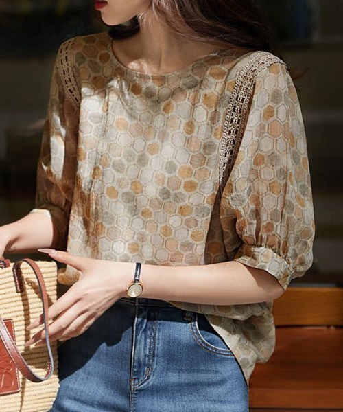 ONEP STAR(ワンピスター)の「総柄×レースデザイン半袖(シャツ/ブラウス・レディース・ネイビー/カーキ・MEDIUM/LARGE/X-LARGE)」の6枚目の写真