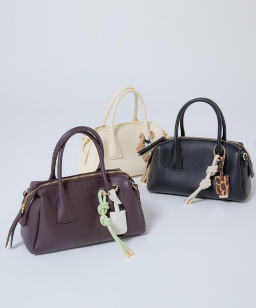 NATURAL BEAUTY BASIC(ナチュラルビューティーベーシック)の「ミックスチャームボストン(ボストンバッグ・レディース・オフホワイト/ブラック/ダークブラウン・-)」の3枚目の写真