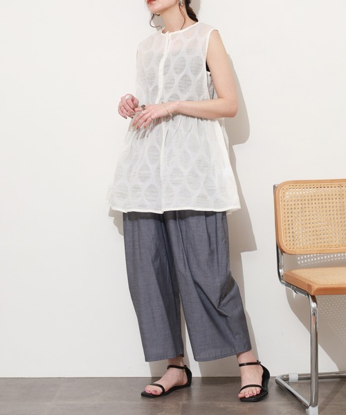 BARNDOOR(バーンドア)の「塩縮 ノースリチュニック 26SS(シャツ/ブラウス・レディース・ブラック/ブルー/オフホワイト・FREE)」の5枚目の写真