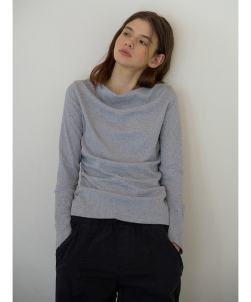 UNNOUT（アナウト）の「DRAPED SHIRRING T-SHIRT GREY（Tシャツ/カットソー・レディース・その他・FREE）」の5枚目の写真