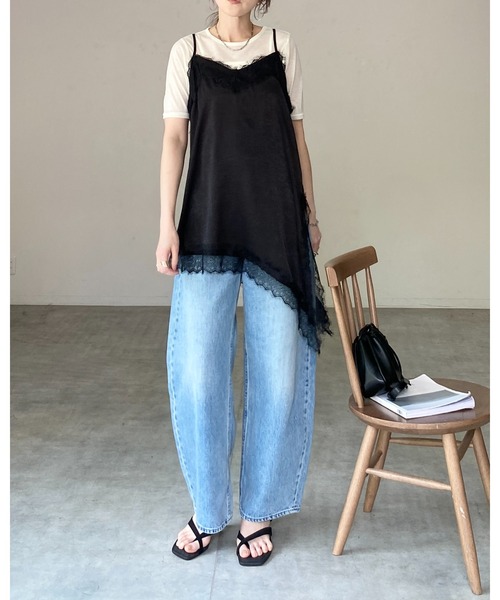 She's Closet（シーズクローゼット）の「アシンメトリー ロング丈 サイドスリット イレヘム サテンレースキャミソール（キャミソール・レディース・ブラック/ブラウン/オフホワイト・FREE）」の16枚目の写真