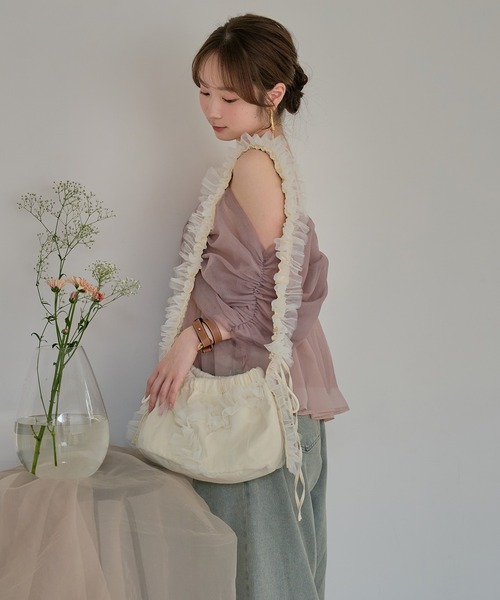 mideal(マイディール)の「frill design tulle bag / フリルデザインチュールバッグ(ショルダーバッグ・レディース・グレイッシュベージュ/アイボリー・FREE)」の5枚目の写真