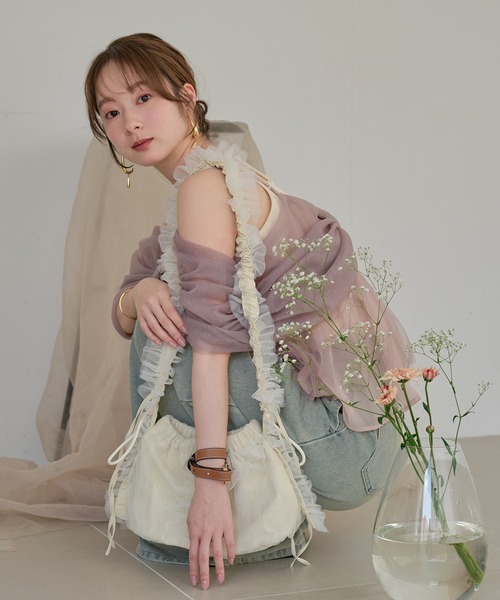 mideal(マイディール)の「frill design tulle bag / フリルデザインチュールバッグ(ショルダーバッグ・レディース・グレイッシュベージュ/アイボリー・FREE)」の6枚目の写真