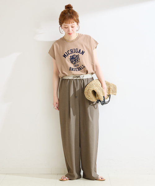 B.C STOCK(ベーセーストック)の「ウォッシャブル / ピンストライプボリュームパンツ(スラックス・レディース・カーキ/チャコールグレー/ネイビー・FREE)」の10枚目の写真