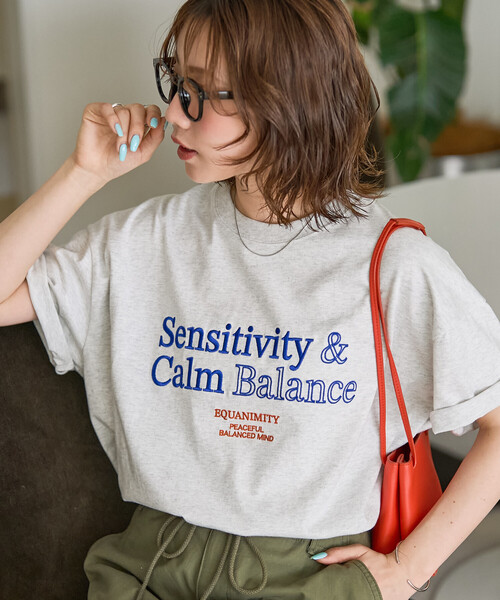 FREAK'S STORE(フリークスストア)の「限定展開 配色 刺繍 ロゴ 半袖 Tシャツ(Tシャツ/カットソー・レディース・ライトグレー/ナチュラル/ブラック/ベージュ・フリ-)」の1枚目の写真