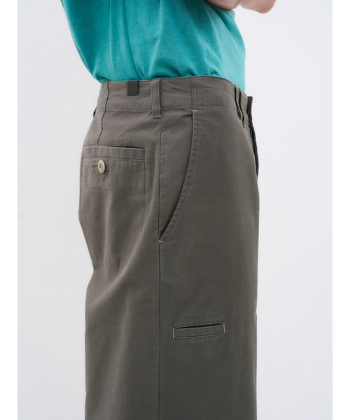 AFTERPRAY（アフタープレイ）の「セージラベル チノパンツ グレー（その他パンツ・メンズ・その他・SMALL/MEDIUM/LARGE）」の2枚目の写真