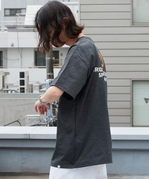 Russell Athletic(ラッセルアスレティック)の「RUSSELL ATHLETIC / ラッセルアスレティック dri-power Jersey Diagonal T ドライパワー ジャージー ダイアゴナル Tシャツ 半袖 吸汗速乾 メンズ 秋 秋服 2026年秋冬(Tシャツ/カットソー・メンズ・チャコール/ネイビー/ホワイト/ブラック・M/L/XL)」の14枚目の写真